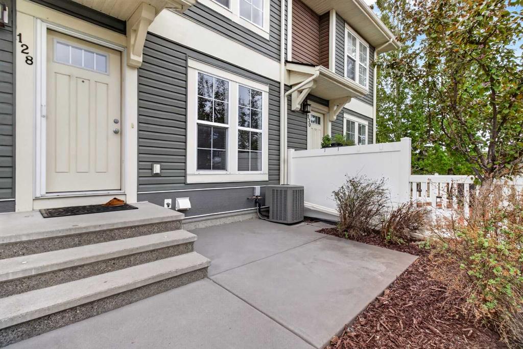 128 Auburn Bay Common SE photo 2