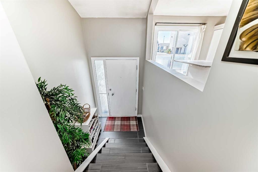 1305 Glenmore Trail SW #208 photo 4