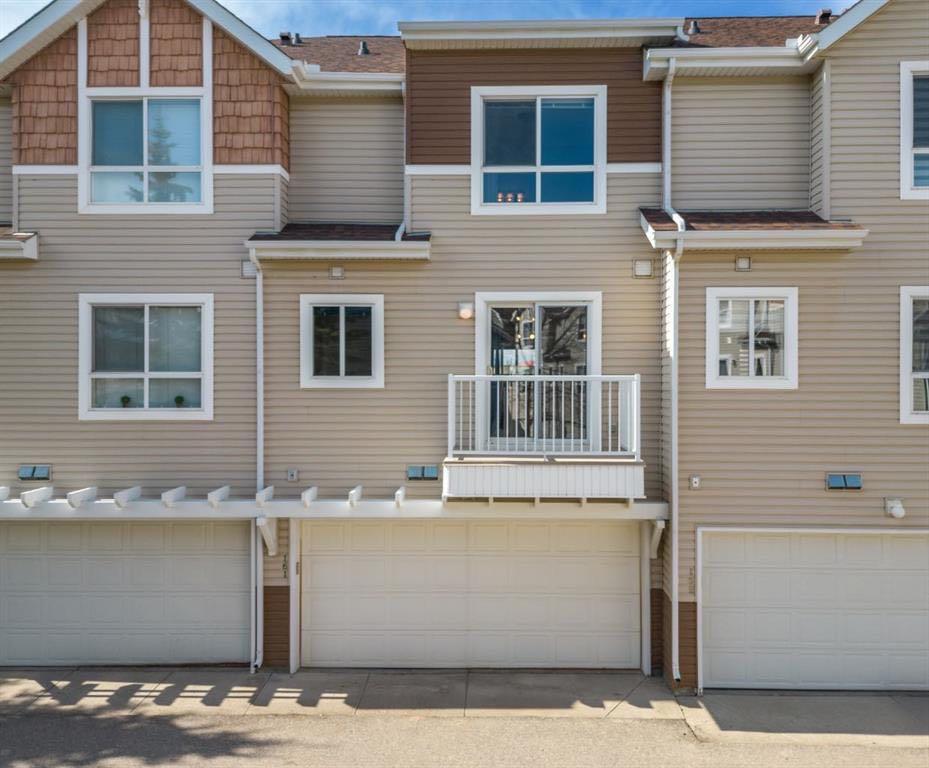 161 Tuscany Court NW photo 2