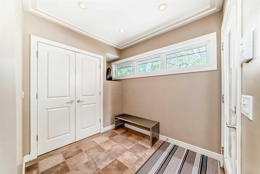 3631 12 Street SW photo 5