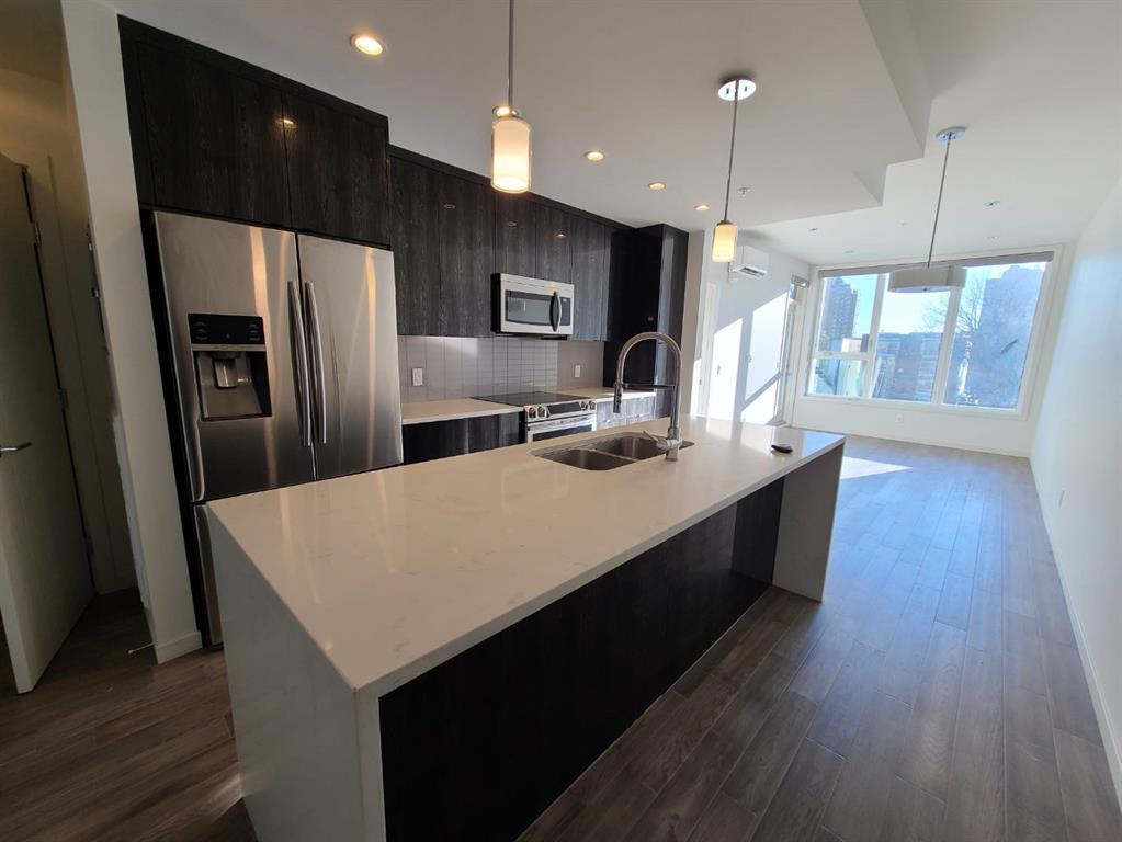 317 22 Avenue SW #306 photo 2
