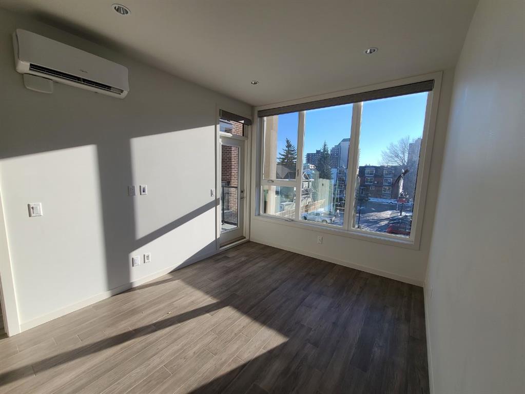 317 22 Avenue SW #306 photo 4