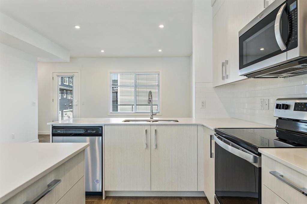 1862 Cornerstone Boulevard NE #124 photo 3