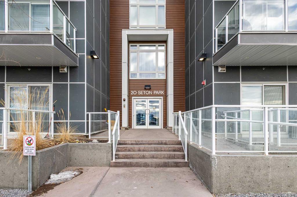 20 Seton Park SE #305 photo 3