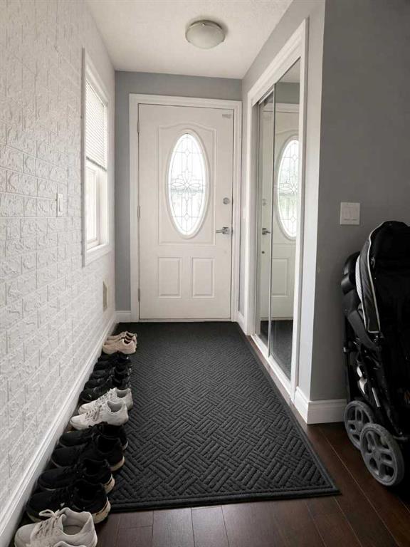 6479 68 Street NE photo 3