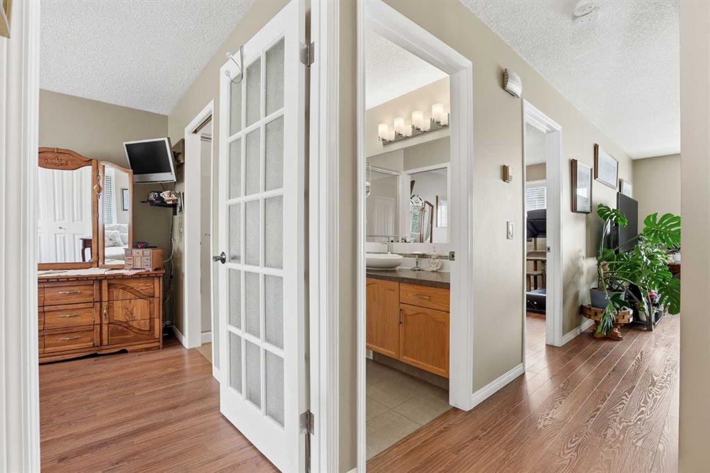 11 Macewan Park Heights NW photo 4