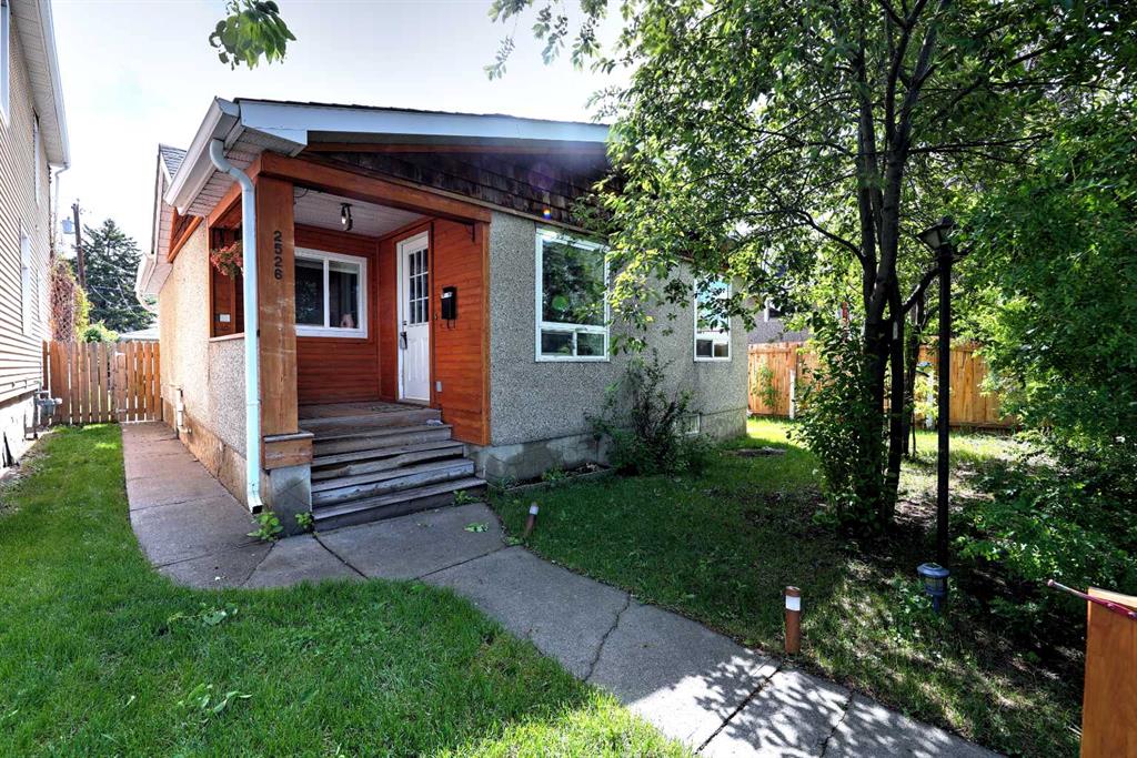 2526 16 Street SE photo 3