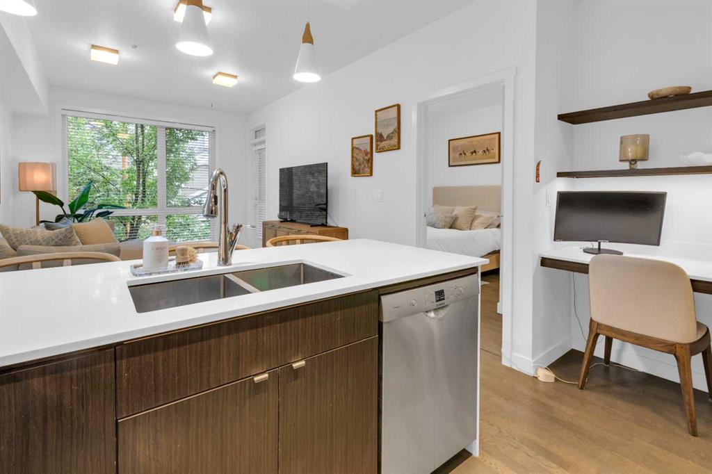 305 18 Avenue SW #228 photo 5