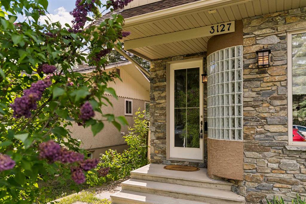 3127 40 Street SW photo 3
