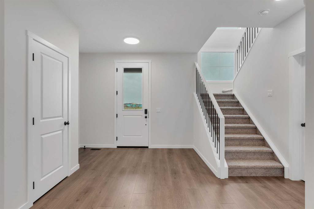 50 Creekview Gardens SW photo 2