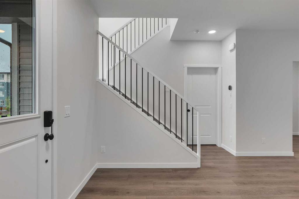 50 Creekview Gardens SW photo 3