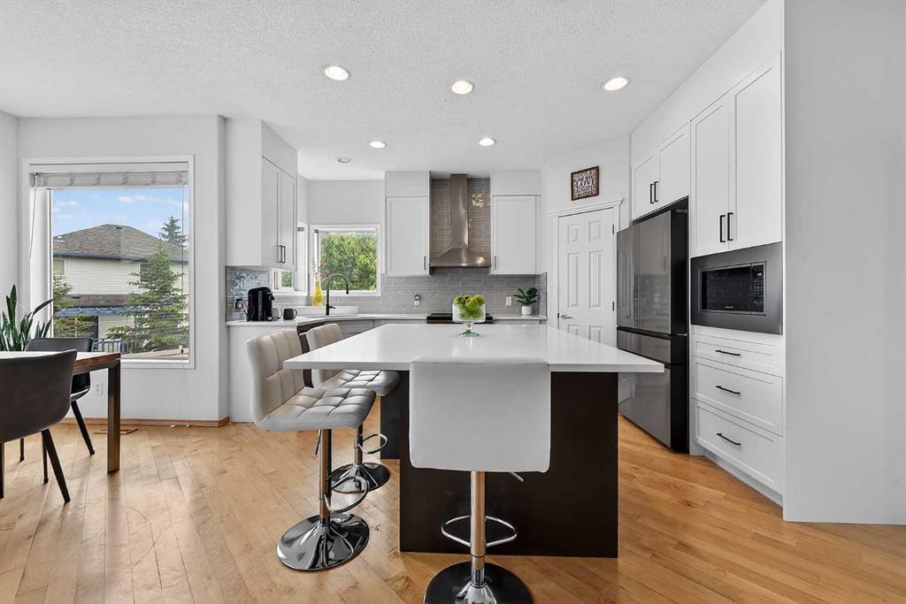 36 Somerside Bay SW photo 2