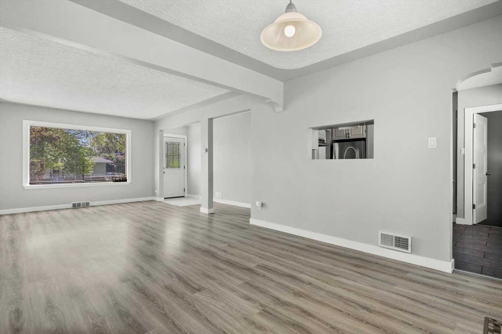1615 22A Street NW photo 4