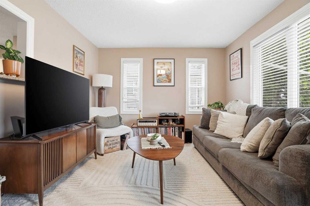 720 69 Avenue SW photo 3
