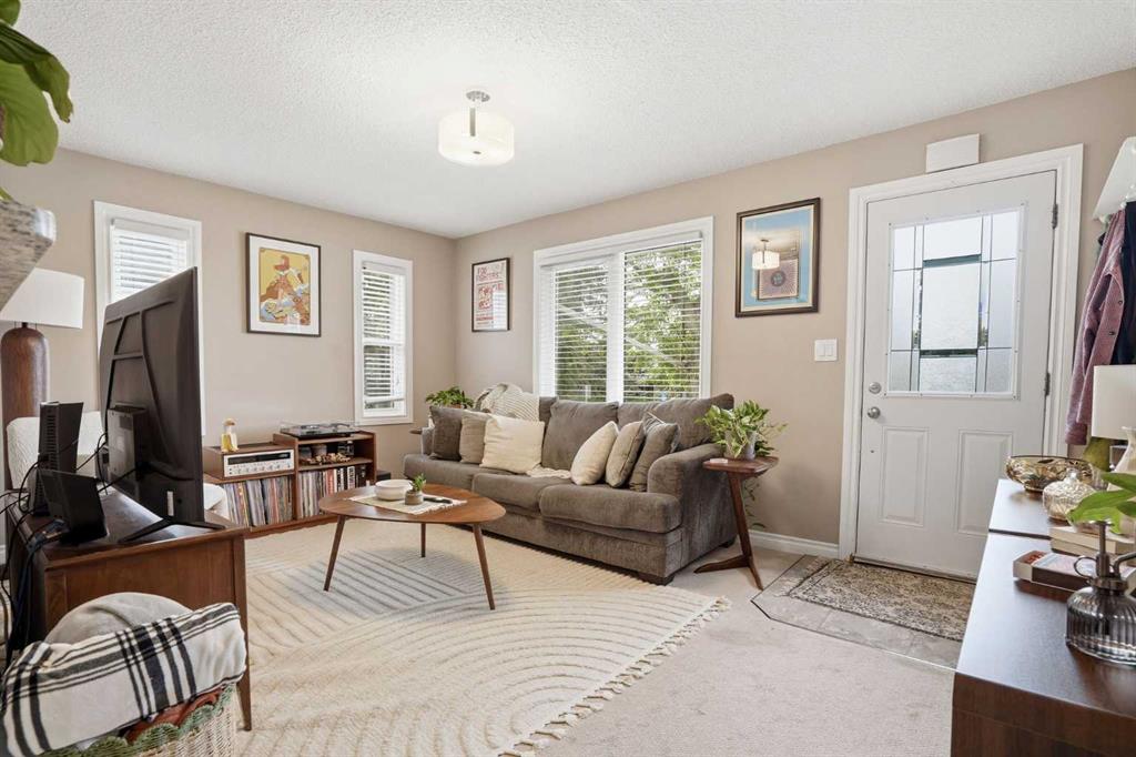 720 69 Avenue SW photo 5