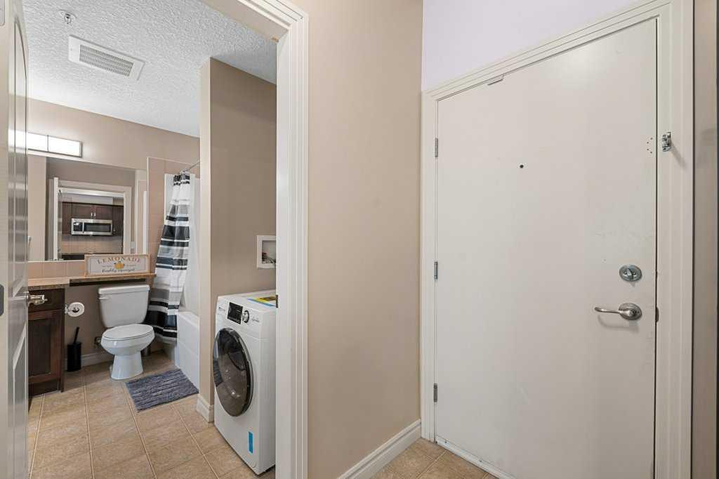 60 Royal Oak Plaza NW #240 photo 5