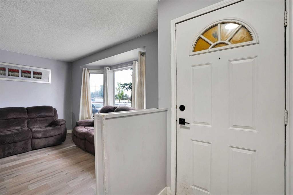 133 MARTINGLEN Way NE photo 3