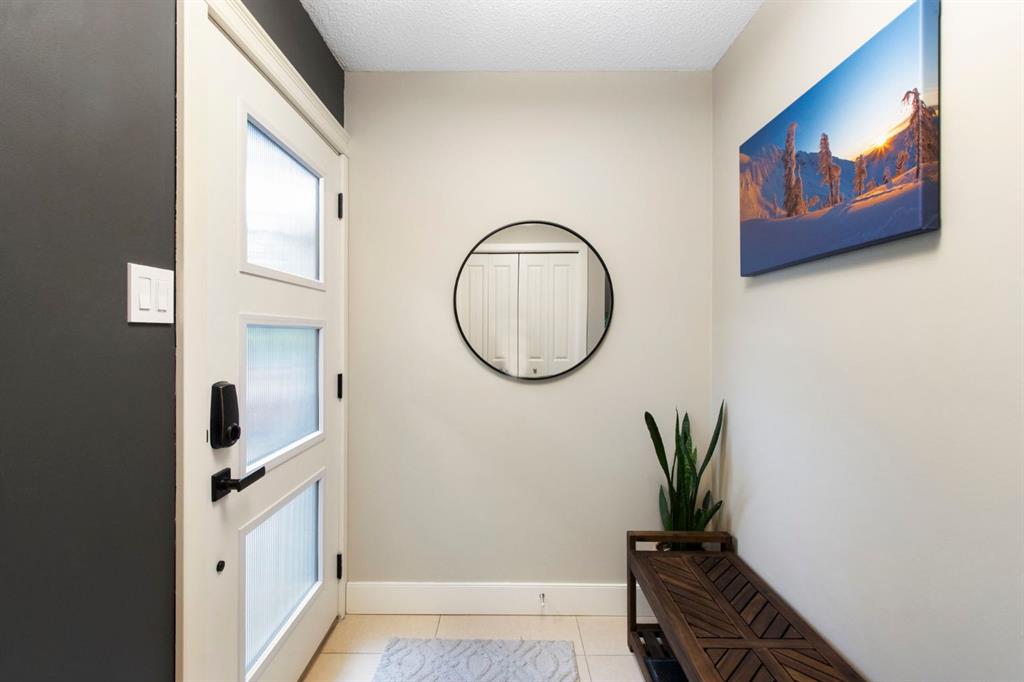 10504 Spadina Drive SW photo 4