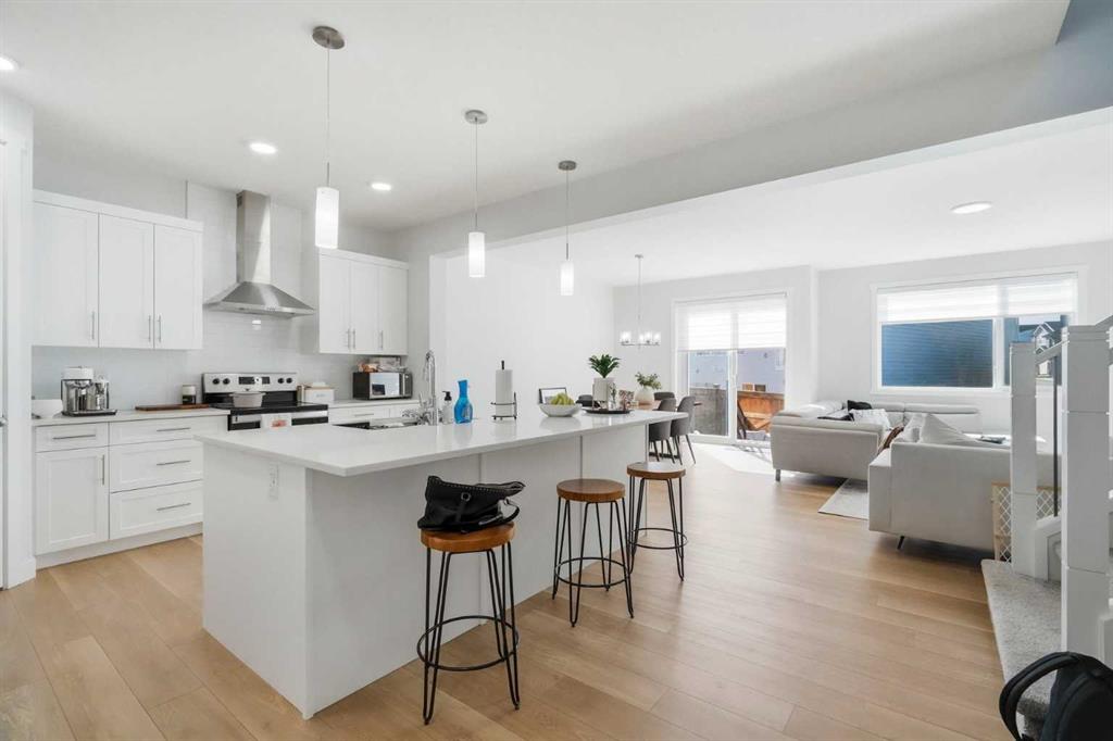 107 Versant View SW photo 2