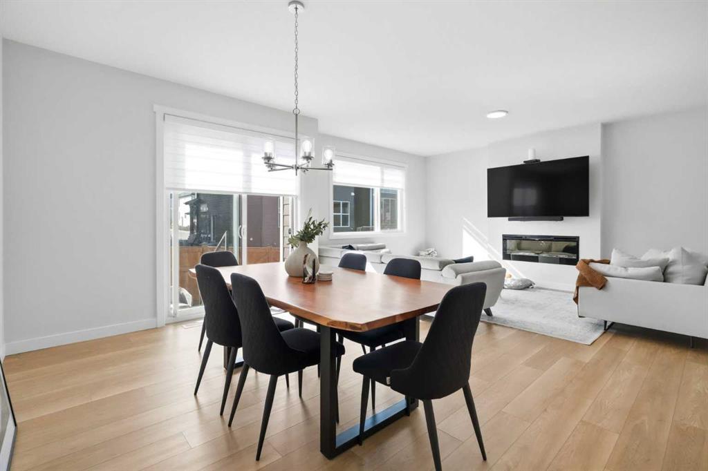 107 Versant View SW photo 4