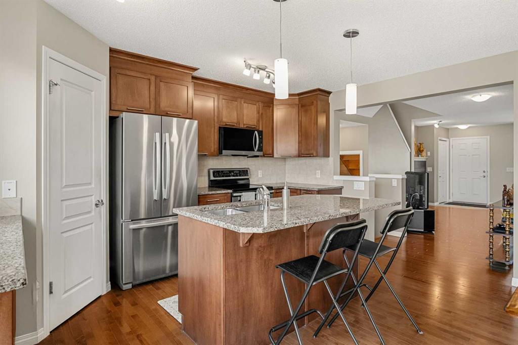 249 Elgin Meadows Park SE photo 5