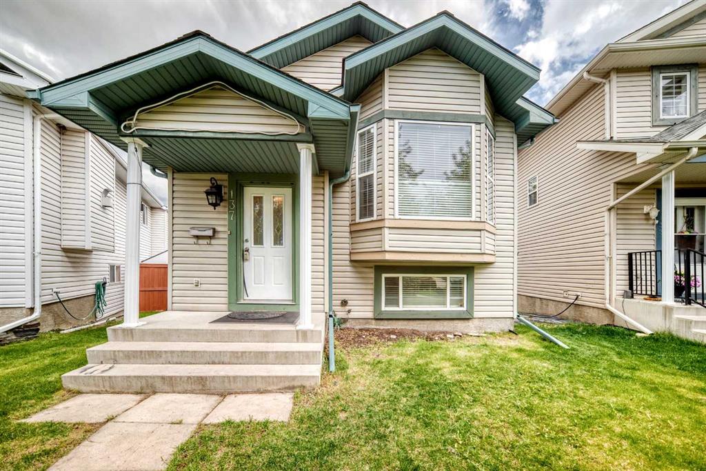 137 Erin Meadow Bay SE