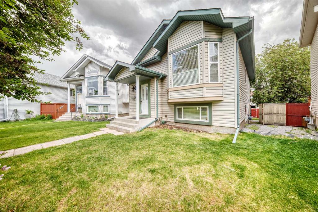 137 Erin Meadow Bay SE photo 2