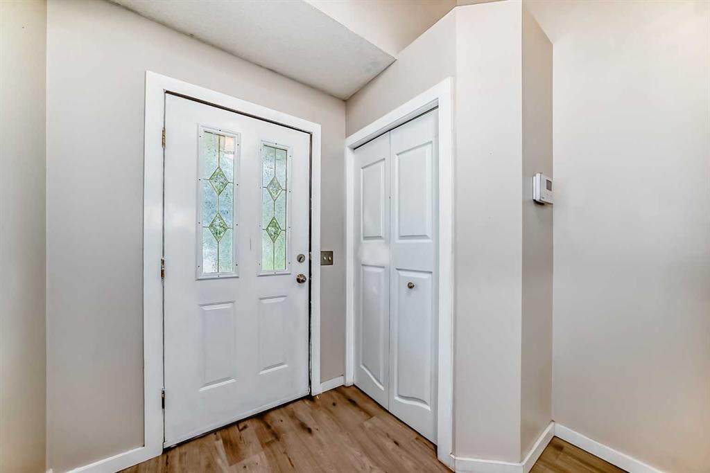 137 Erin Meadow Bay SE photo 5