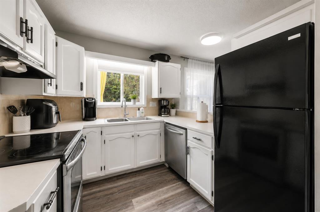 107 Mission Road SW photo 2