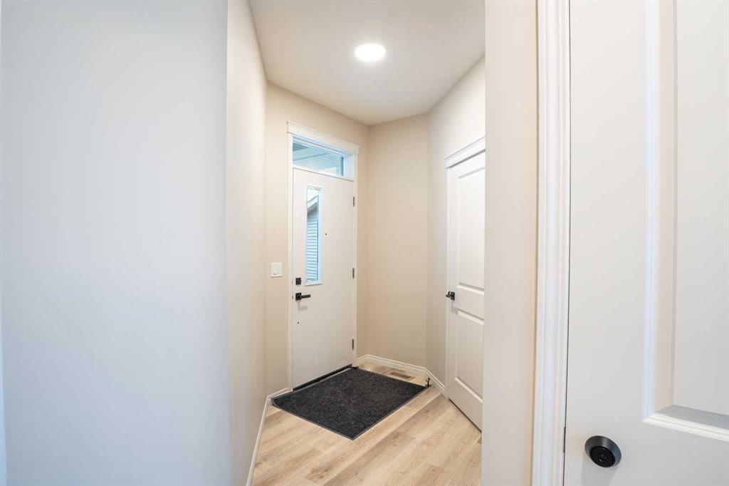 56 Corner Glen Green NE photo 3