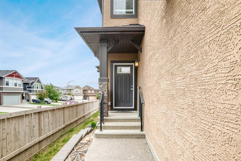 204 Evansview Road NW photo 2