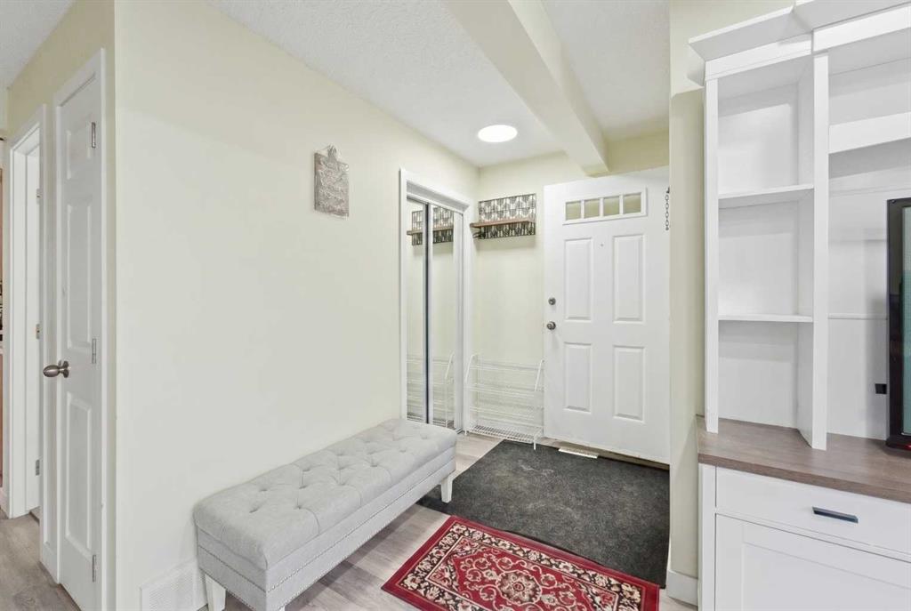 53 Falchurch Road NE photo 5