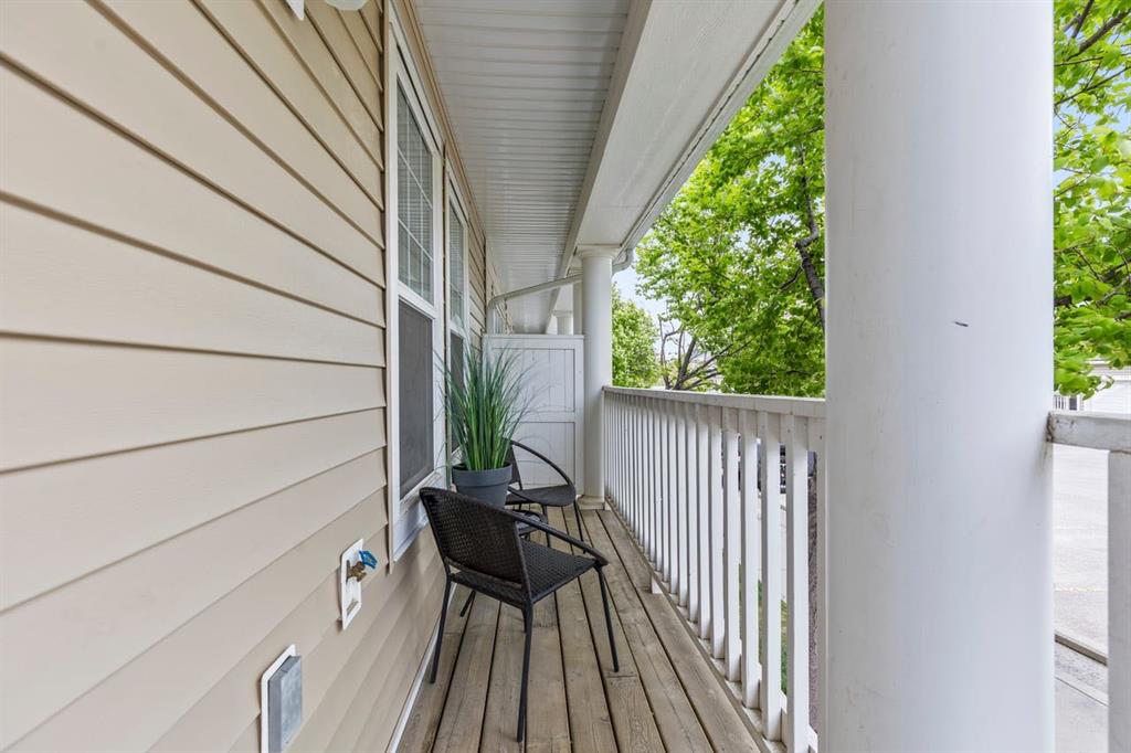 189 Country Village Manor NE photo 4