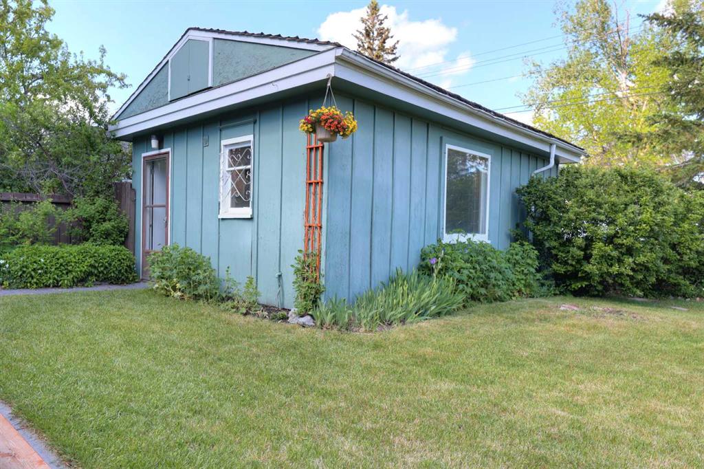 8908 33 Avenue NW photo 5