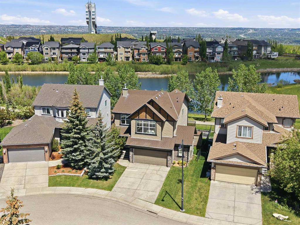 114 Cougarstone Crescent SW photo 2