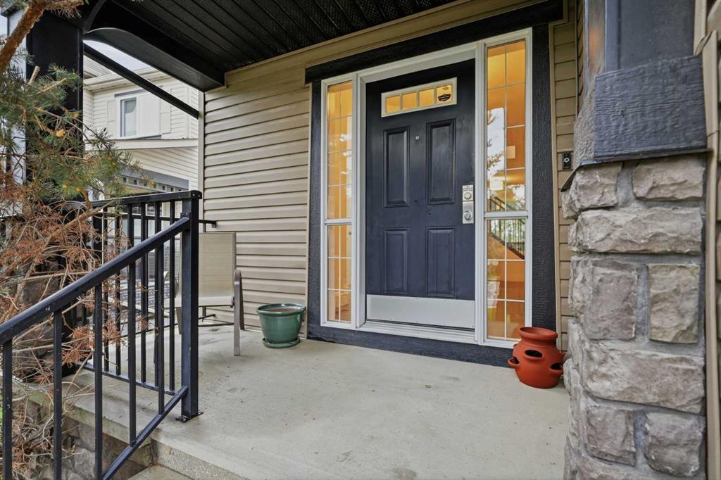 114 Cougarstone Crescent SW photo 5