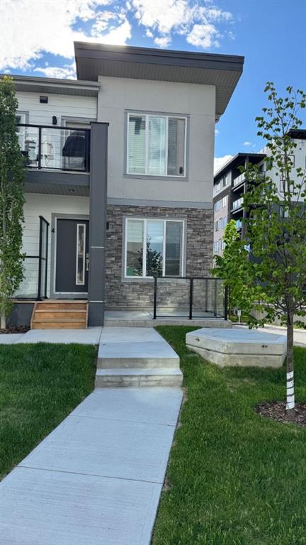 2117 81 Street SW #4 photo 2