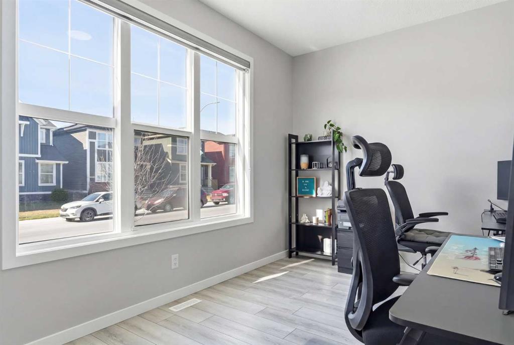 44 Amblefield Avenue NW photo 3