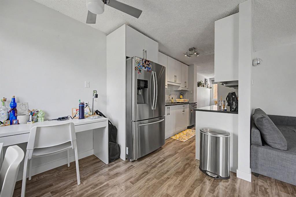 4405 33 Avenue SW photo 4