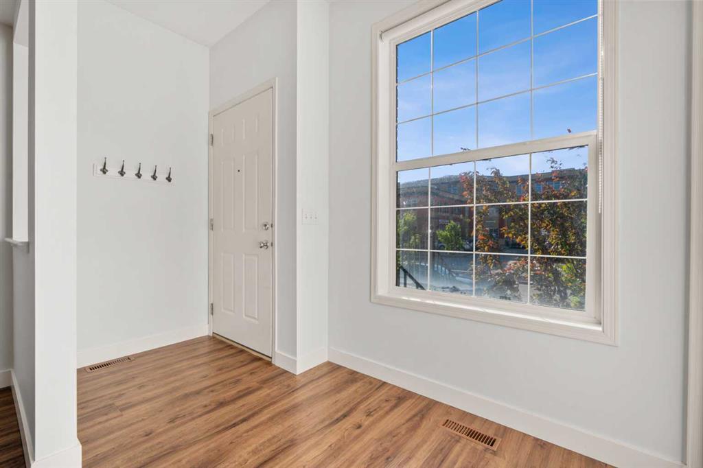 29 Springborough Boulevard SW #21 photo 2