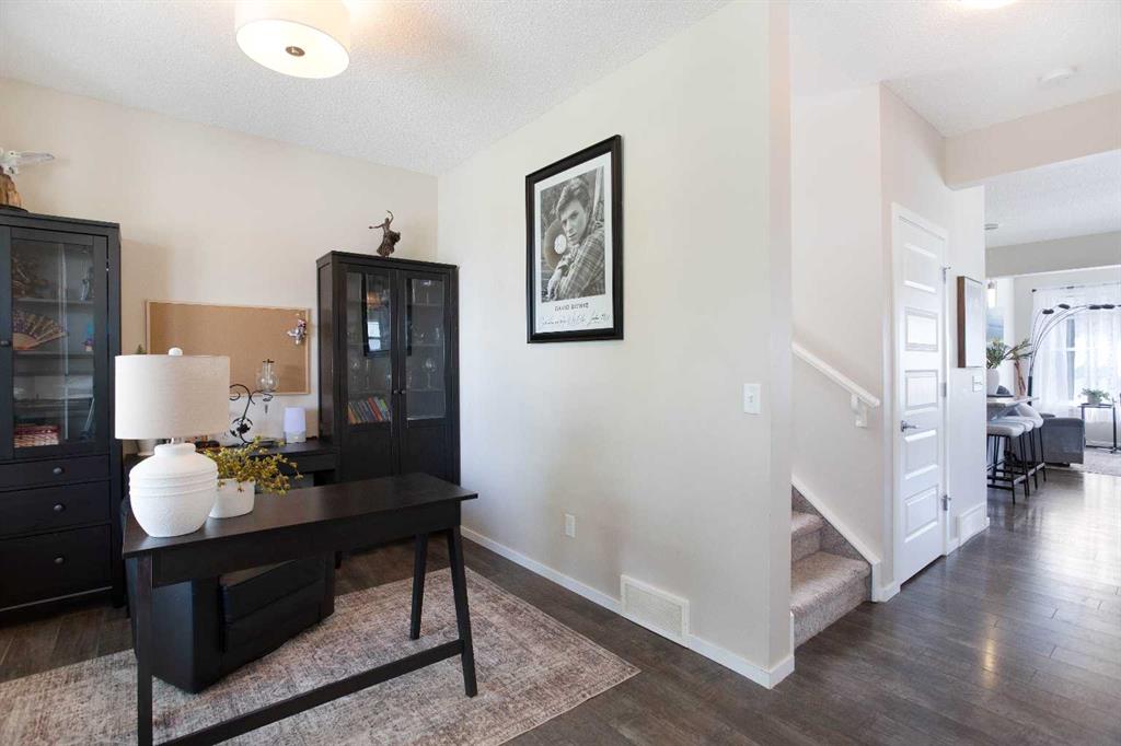 1765 Baywater Road SW photo 4