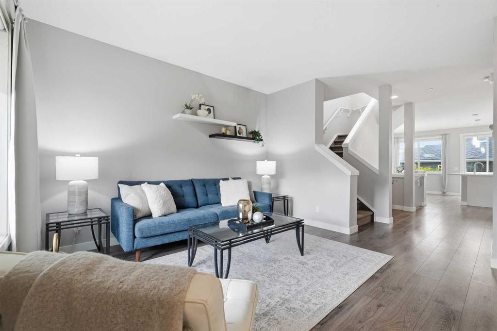 21 Howse Street NE photo 5