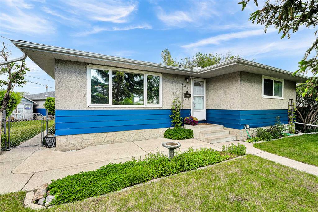 244 Travis Place NE photo 2