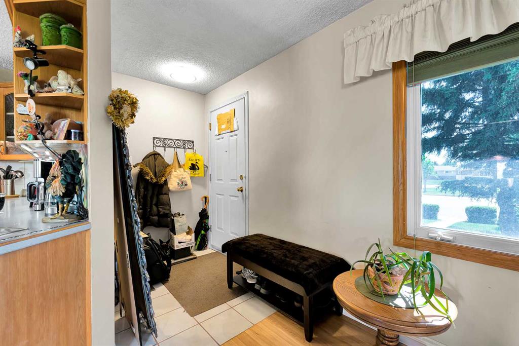 244 Travis Place NE photo 4