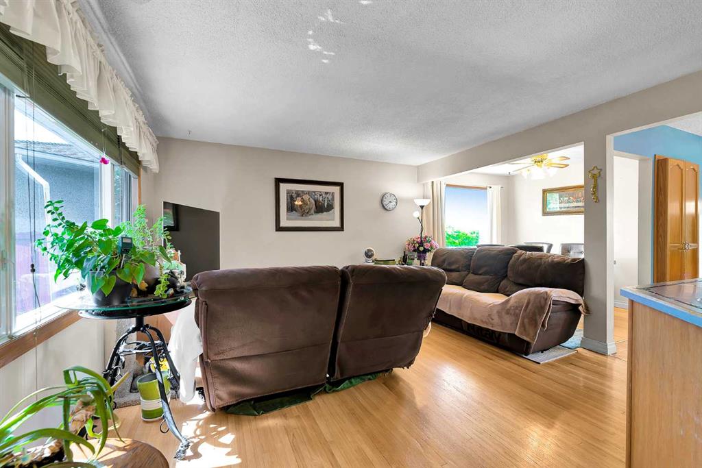 244 Travis Place NE photo 5