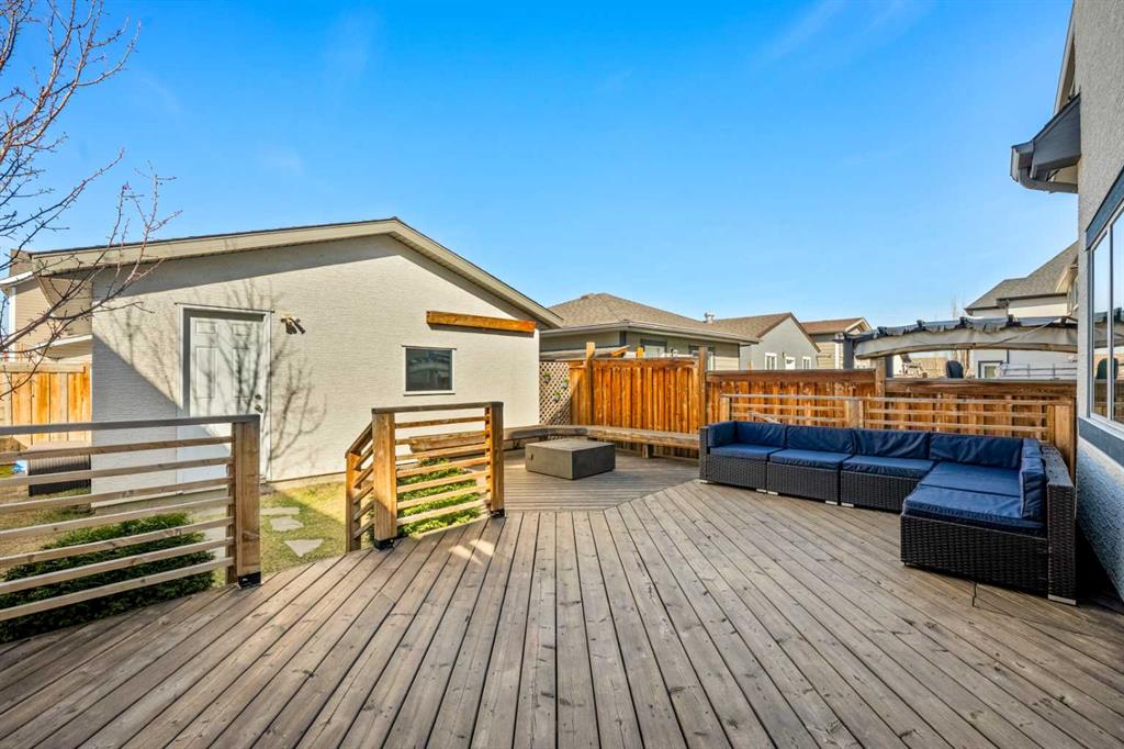 432 Marquis Heights SE photo 3