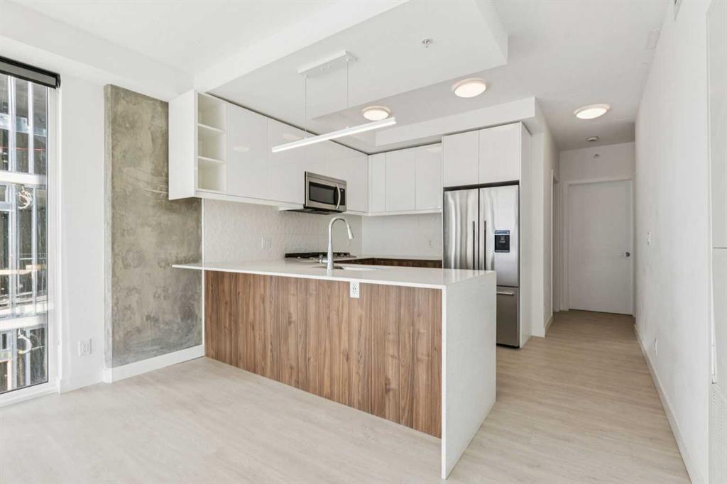 327 9A Street NW #812 photo 2