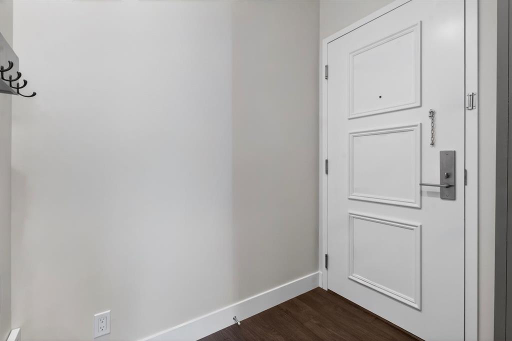 701 3 Avenue SW #401 photo 5