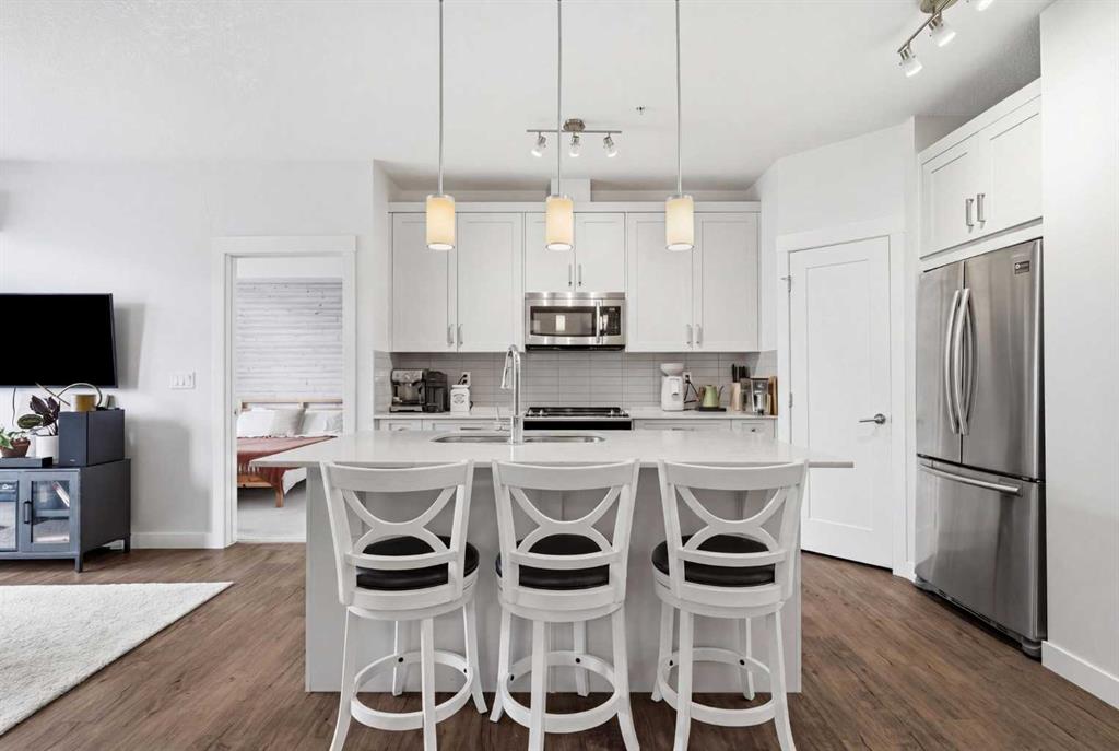 20 Walgrove Walk SE #104 photo 2