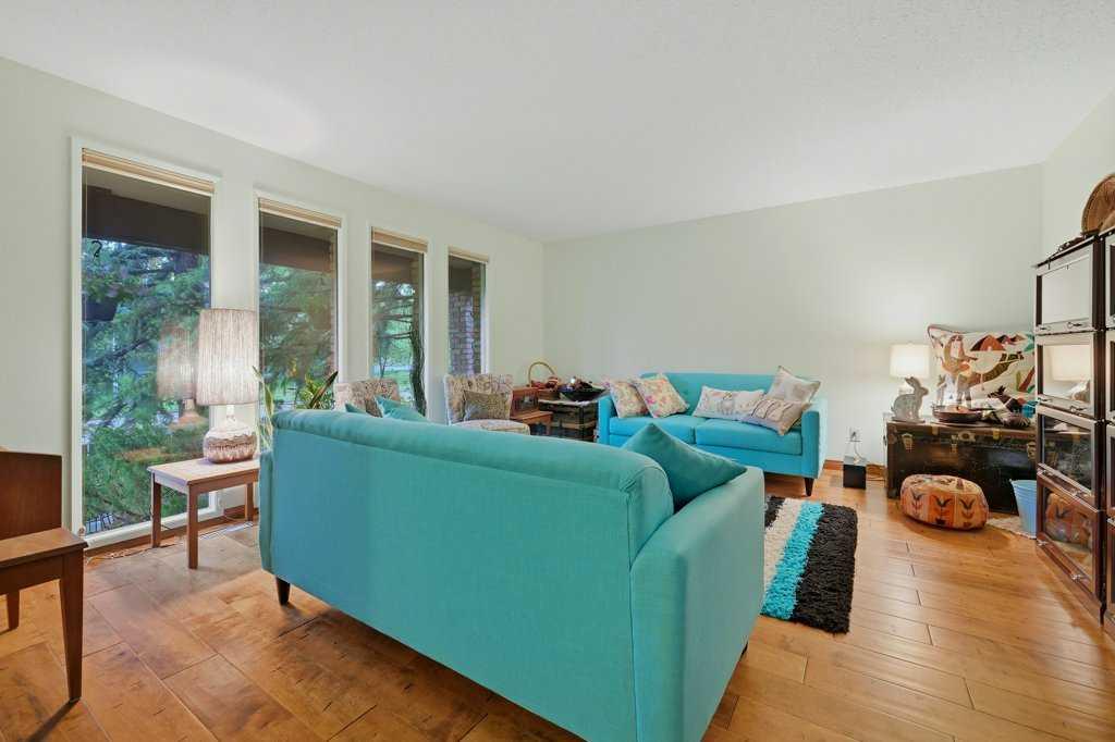 9824 19 Street SW photo 4